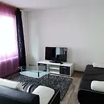 Family Friendly In The Heart Of Lägenhet *